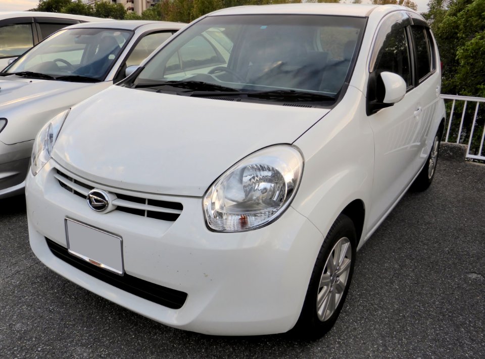 Daihatsu BOON CL (M600S) front