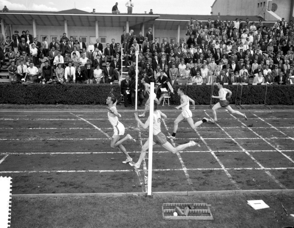 Dames en Heren Athletiekkampioenschappen in Vlaardingen 100m Horde heren, Bestanddeelnr 912-7880
