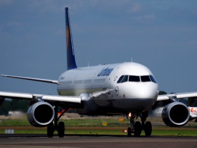 D-AIDM Lufthansa Airbus A321-231 taxiing at Schiphol (AMS - EHAM), The Netherlands, 18may2014, pic-5