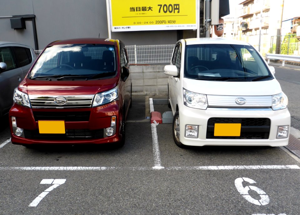 Daihatsu MOVE CUSTOM (LA100S&LA175S) front