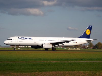 D-AIST Lufthansa Airbus A321-231 takeoff from Polderbaan, Schiphol (AMS - EHAM) at sunset