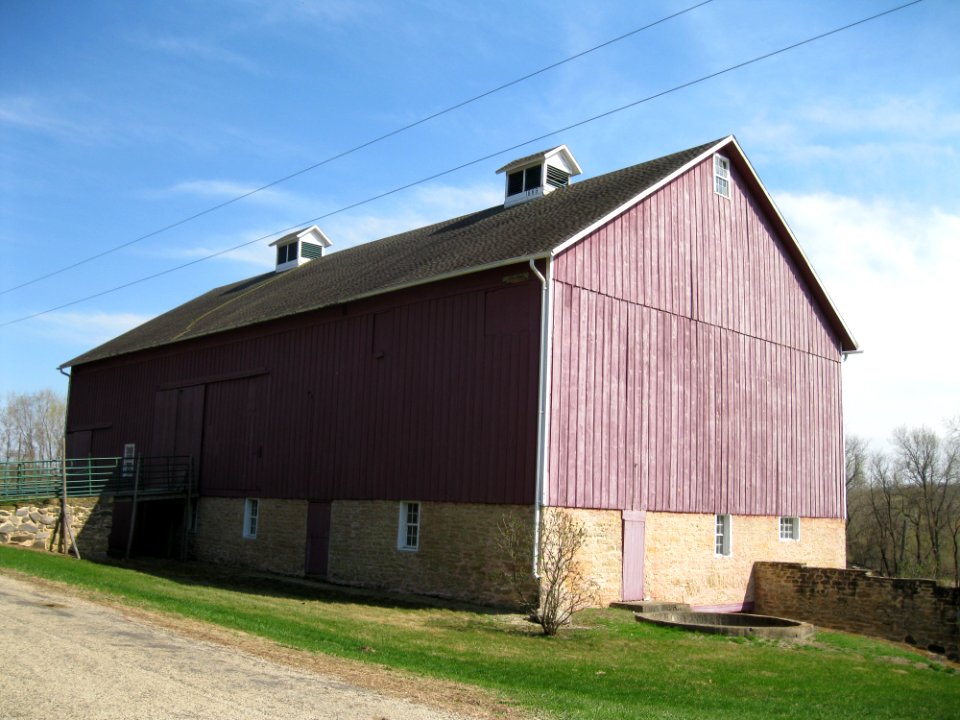 Dairy barn, Bedrud-Olson Farmstead
