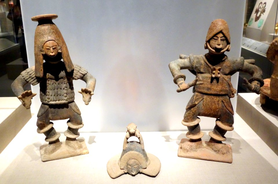 Dancing figures, West Mexico, Colima, 300 BC to 300 AD, earthenware - De Young Museum - DSC00399