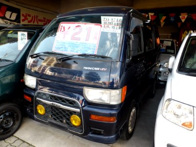 Daihatsu Atrai RT (S130V) front