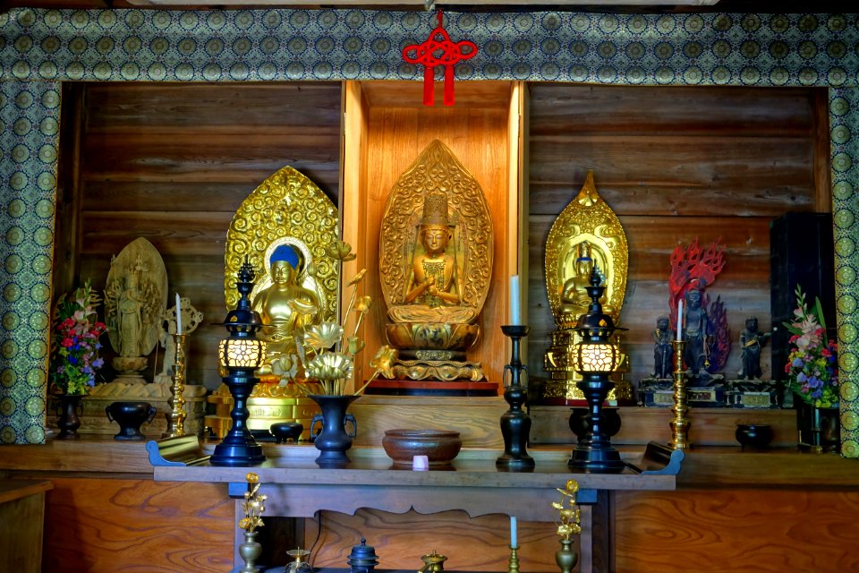 Dainichido Hall interior - Chusonji, Hiraizumi, Iwate - DSC04862
