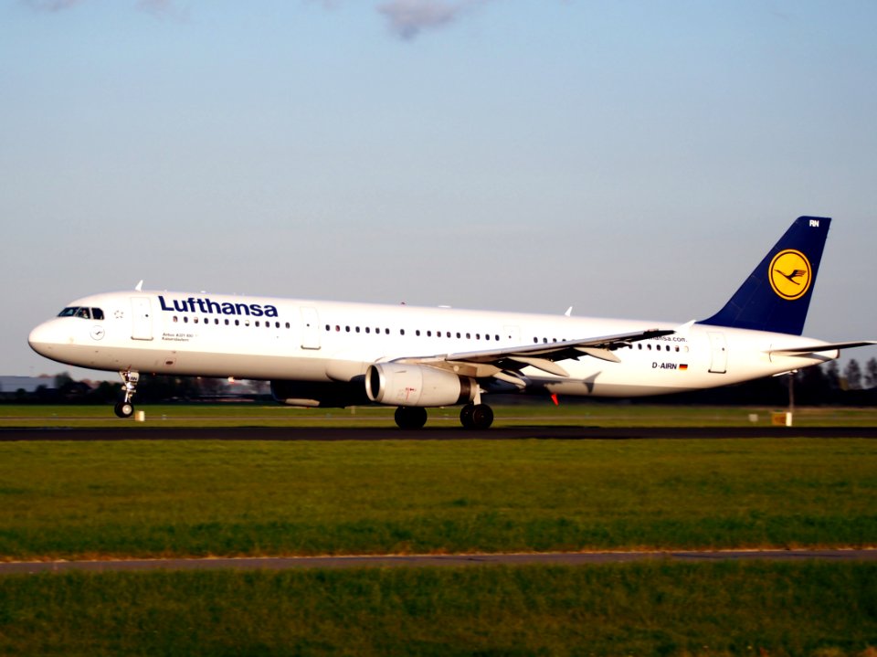 D-AIRN Lufthansa Airbus A321-131 takeoff from Polderbaan, Schiphol (AMS - EHAM) at sunset, pic1