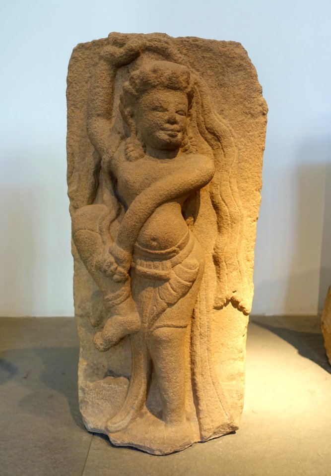 Dancer, Tra Kieu, Quang Nam, 10th century AD, sandstone - Museum of Vietnamese History - Ho Chi Minh City - DSC06145