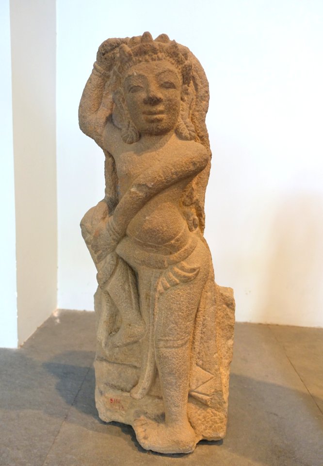 Dancer, Tra Kieu, Quang Nam, 10th century AD, sandstone - Museum of Vietnamese History - Ho Chi Minh City - DSC06143