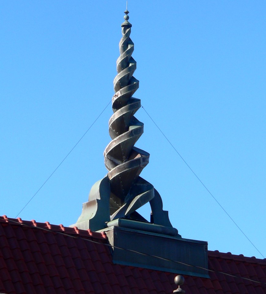 Danish Brotherhood building (Omaha) cupola from NE 1