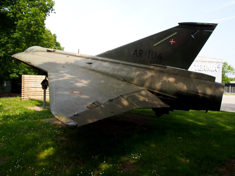 Danish Saab Draken AR-104 pic11