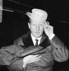 Danny Kaye houdt zijn hoedje scheef, Bestanddeelnr 919-8106