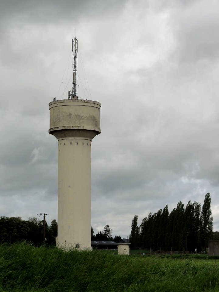 Danizy (Aisne) château d'eau