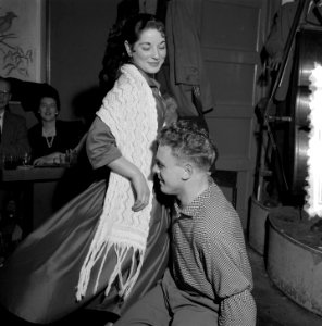 Dansend stel in Dancing Casablanca aan de Zeedijk te Amsterdam, Bestanddeelnr 907-5552