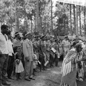 Dansende Indianen (Arowakken) te Jodensavanne, Bestanddeelnr 918-3321