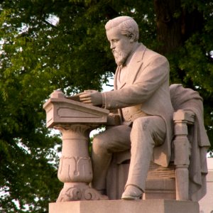 Daniel O’Neill Monument, Allegheny Cemetery, 2015-05-15, 01