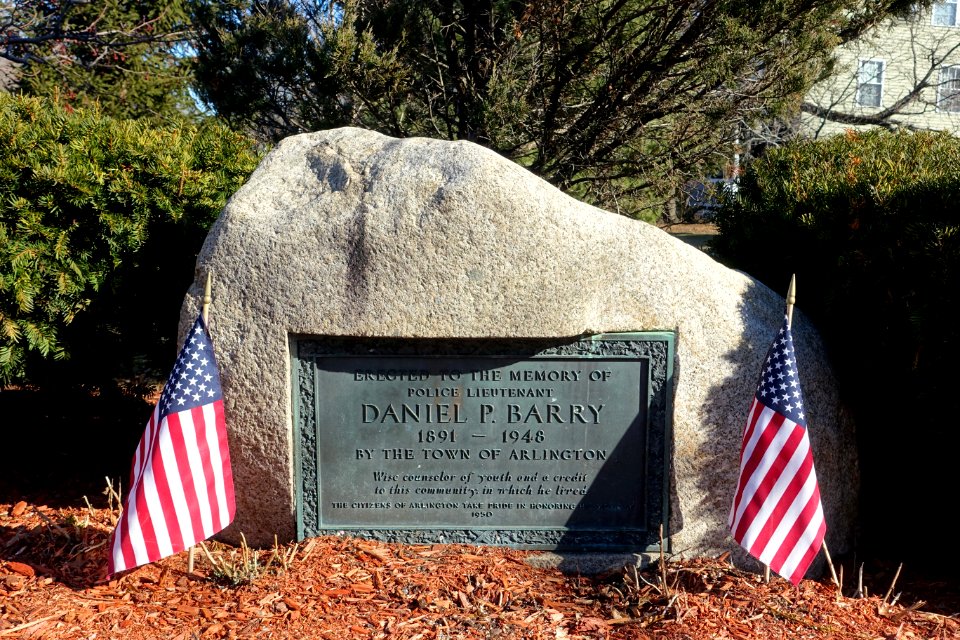 Daniel P. Barry Memorial - Arlington, MA - DSC06058