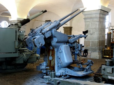 Danish AAA 37mm machinegun used in the fleet pic5