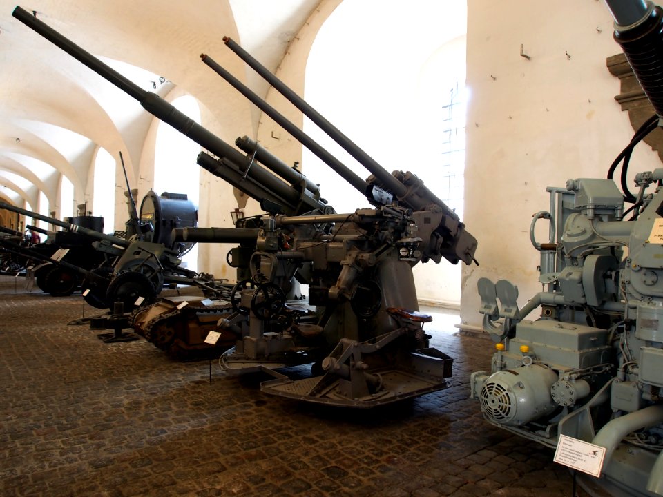 Danish AAA 37mm machinegun used in the fleet pic3
