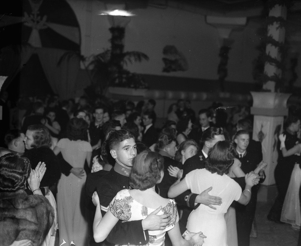 Dansen, Bestanddeelnr 902-5105