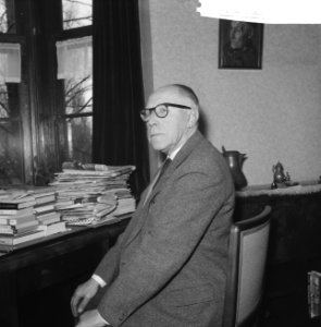 De heer L J Jordaan wordt 30 december 75 jaar, Bestanddeelnr 911-9154