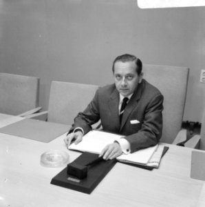 De heer J. Hendriks, voorzitter van het gemeenschappelijk overleg van ziekenfond, Bestanddeelnr 919-7696