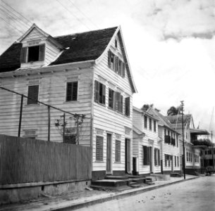 De Kromme Elleboogstraat in Paramaribo, Bestanddeelnr 252-6148