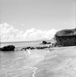De kust bij Sint Eustatius, Bestanddeelnr 252-3969