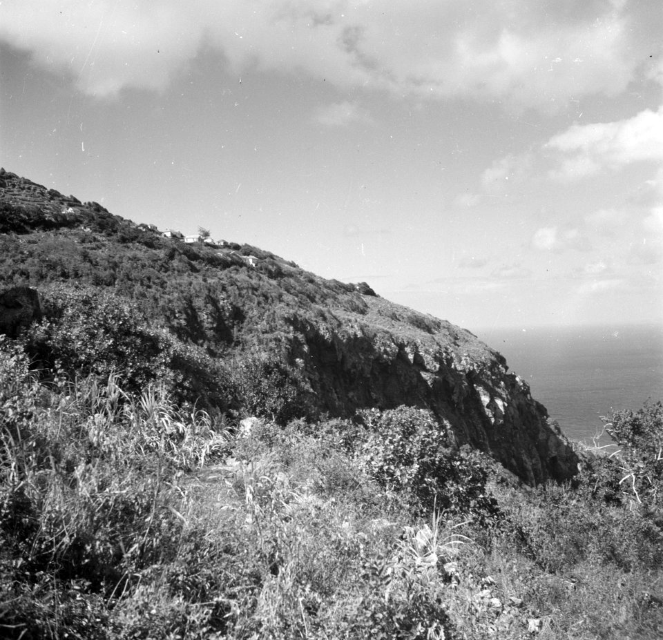 De kust van Saba bij Hell's Gate, Bestanddeelnr 252-8289