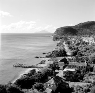 De kust van Sint Eustatius, Bestanddeelnr 252-4061