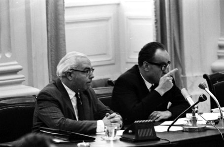 De huur in Tweede Kamer , nr 18, 19 minister Bogaers , nr 20, 21 J Bommer, Bestanddeelnr 916-4763