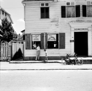 De Jessurun-kapsalon in Paramaribo, Bestanddeelnr 252-2200