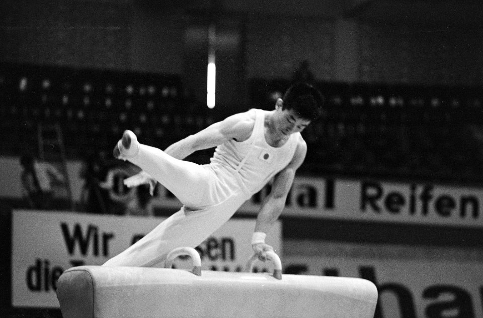De Japanse Akinori Nakayama in aktie op het paard, Bestanddeelnr 919-5892