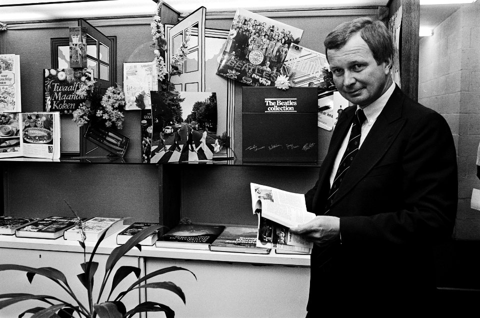 De heer Rog, directeur van Readers Digest, Bestanddeelnr 930-9531