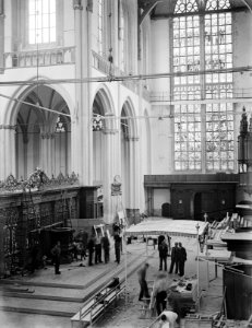 De Nieuwe Kerk bereidt zich voor op de inhuldiging van koningin Juliana, Bestanddeelnr 902-8967