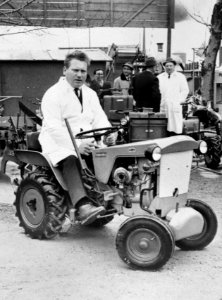 De kleinste tractor ter wereld, Bestanddeelnr 914-9266 (cropped)