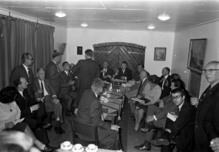 De Noodraad in zitting bijeen, Bestanddeelnr 919-6047