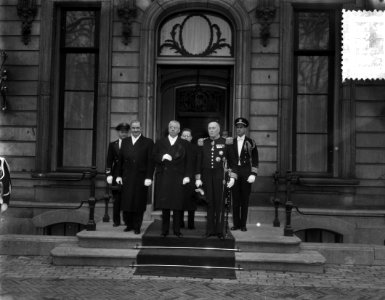 De nieuwe Amerikaanse ambassadeur in Nederland, C. Freeman Matthews bij zijn aan, Bestanddeelnr 906-1327