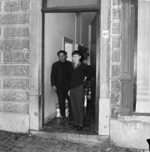 De oom van het meisje, Sabit Tasdelen en haar broer Vahit Orguz, Bestanddeelnr 918-4003