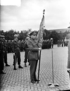 De nieuwe commandant van het garde regiment Grenadiers luiitenant-Kolonel J.J.C., Bestanddeelnr 906-7713