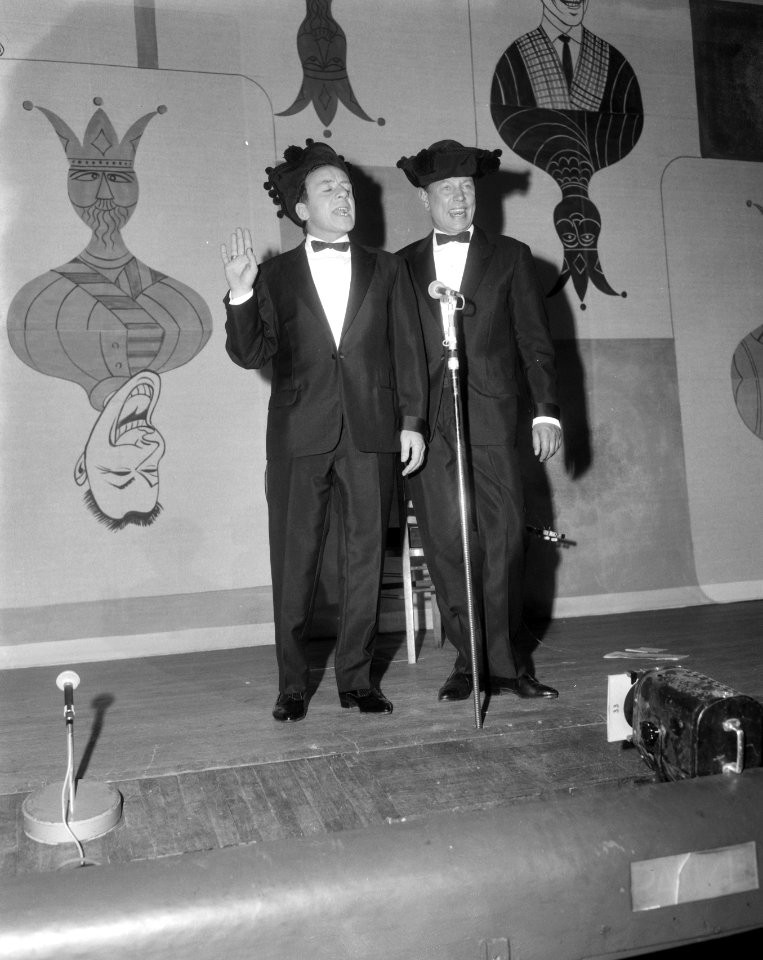 De nieuwe Snip en Snap Revue, het nieuwe duo Johnny Kraaijkamp (links) en Rijk d, Bestanddeelnr 919-3339