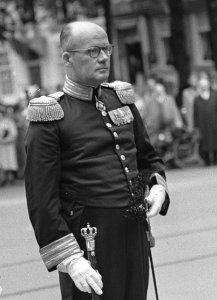 De nieuwe Sovjet ambassadeur en Jhr. D.G. de Graeff, Bestanddeelnr 905-9304 (cropped)