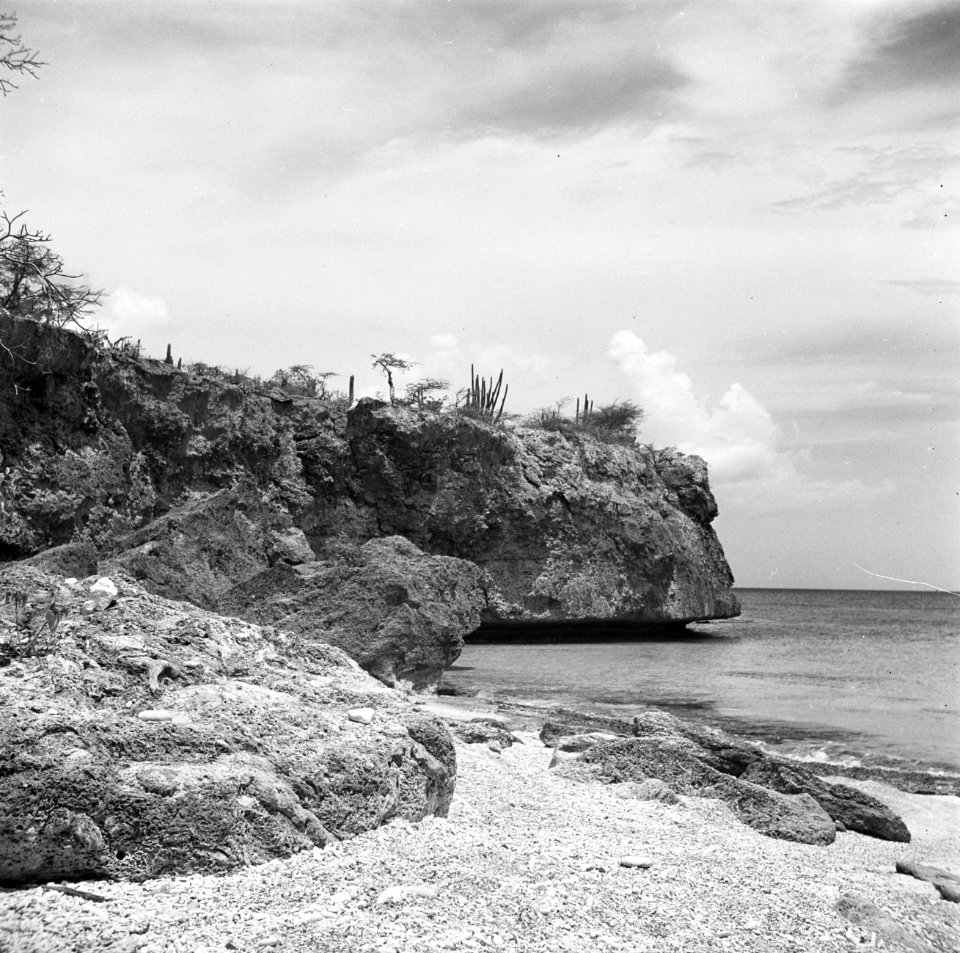 De Knipbaai op Curaçao, Bestanddeelnr 252-7480