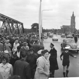 De nieuwe Maasbrug te Roermond, overzicht nieuw brug, Bestanddeelnr 914-2778