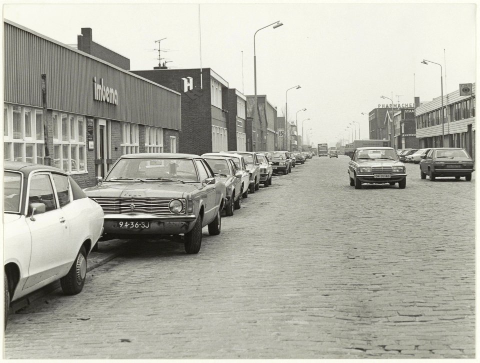 De Nijverheidsweg in de Waarderpolder. NL-HlmNHA 54016872