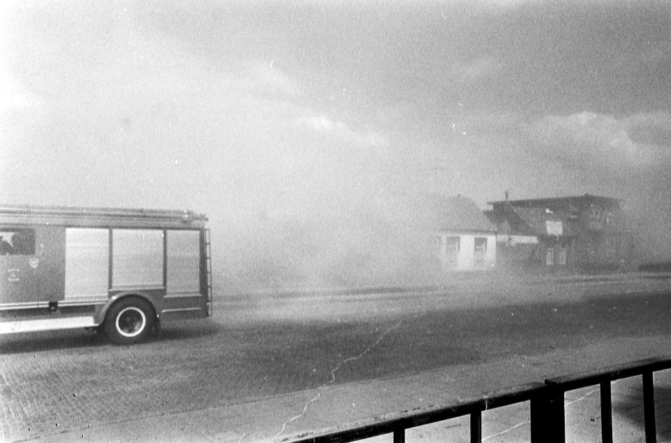 De ontploffing van krotten, Bestanddeelnr 920-4025