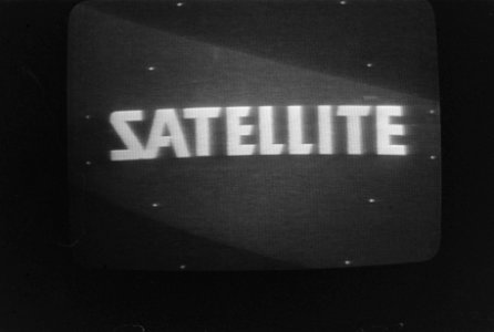 De Orbital Test Satellite 2 gericht op Europa. Reclameboodschap via Satellite TV, Bestanddeelnr 932-0136