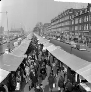 De markt aan de Maashaven moet ruimte maken voor metro te Rotterdam, Bestanddeelnr 916-0517