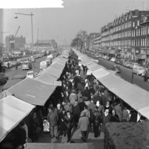 De markt aan de Maashaven moet ruimte maken voor metro te Rotterdam, Bestanddeelnr 916-0518