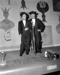 De nieuwe Snip en Snap Revue, het nieuwe duo Johnny Kraaijkamp (links) en Rijk d, Bestanddeelnr 919-3337