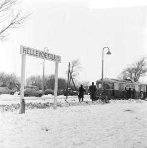 De lijn Spijkenisse-Hellevoetsluis van RTM opgeheven, Burgemeester Bliek van Spi, Bestanddeelnr 918-7800